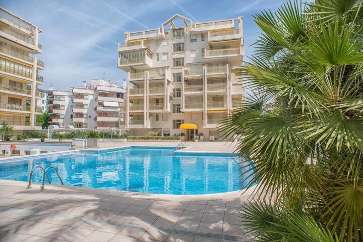 Salou Novelty Primera Linea De Mar מראה חיצוני תמונה